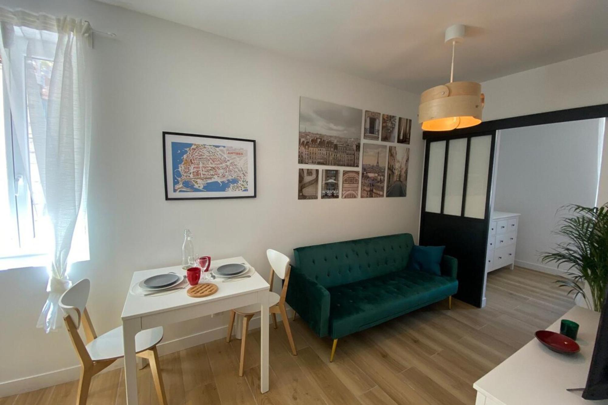 06An - Beautiful Apartment In The Heart Of Old Antibes Extérieur photo