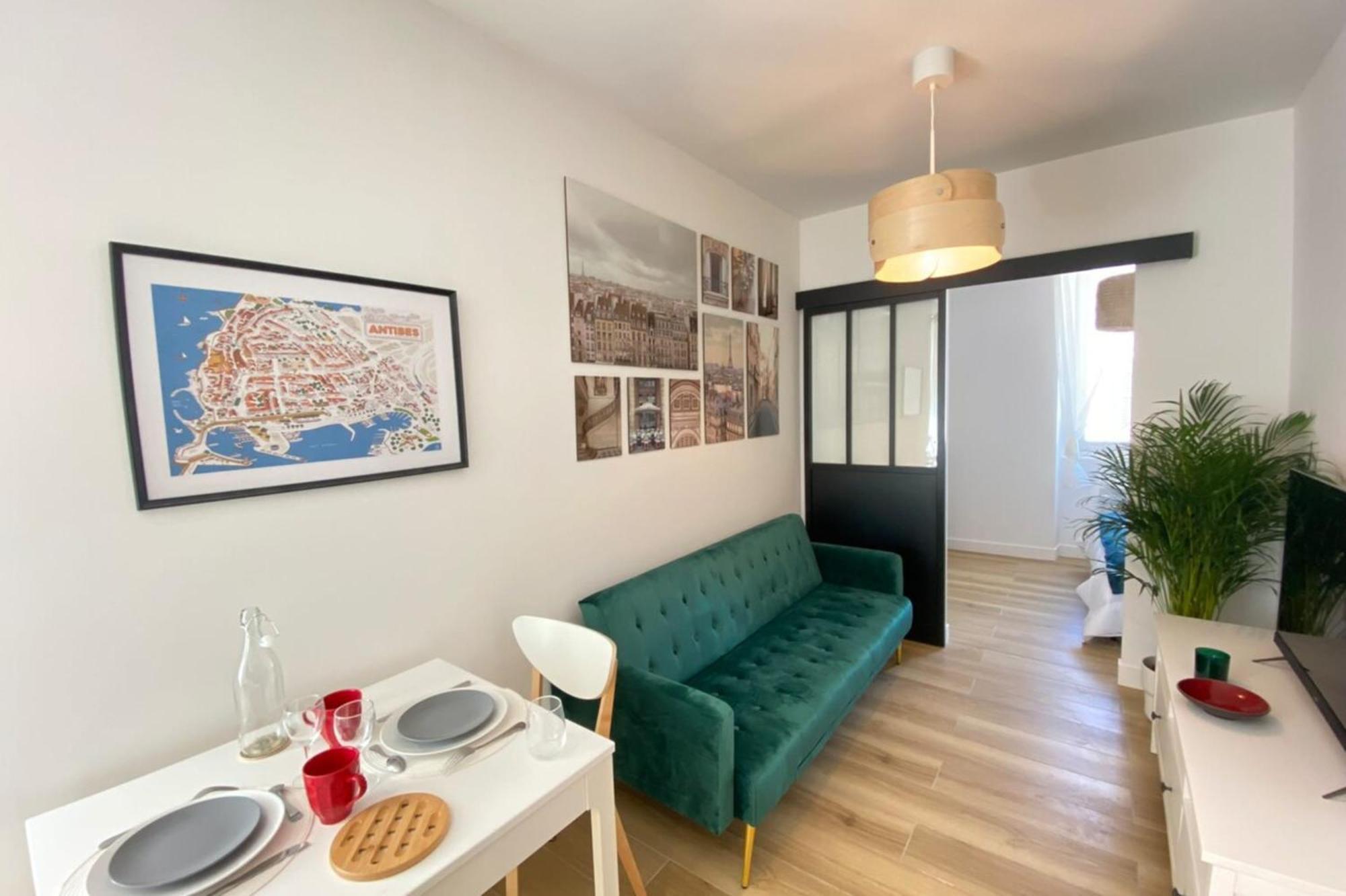 06An - Beautiful Apartment In The Heart Of Old Antibes Extérieur photo