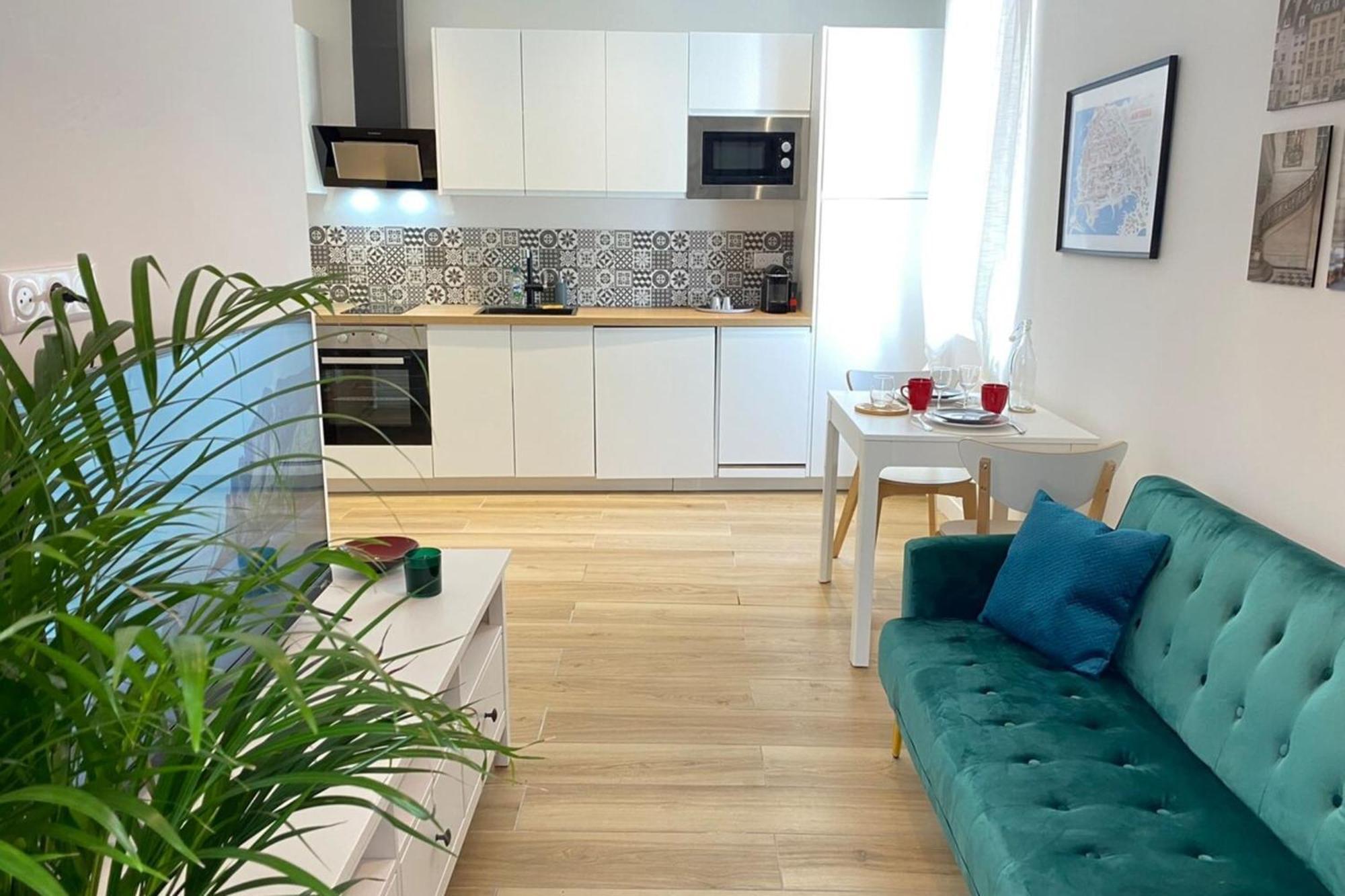 06An - Beautiful Apartment In The Heart Of Old Antibes Extérieur photo